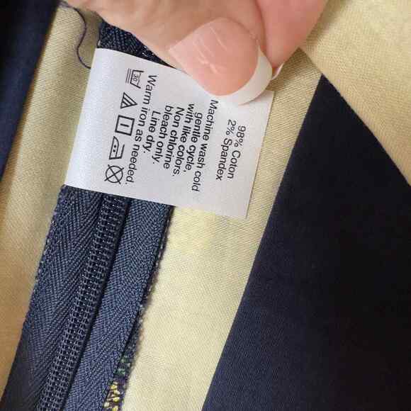 J.Crew Mini Skirt Womens Size 00 Navy Pineapple Print - Picture 7 of 9